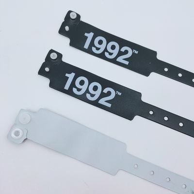 Προσαρμοσμένο λογότυπο PVC / Βινύλιο βραχιόλι βραχιόλια για εκδηλώσεις Φεστιβάλ 250 * 25mm / 250 * 16mm