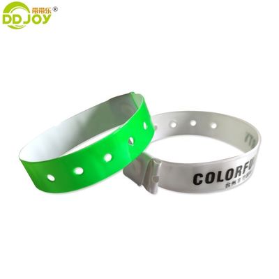 Προσαρμοσμένο λογότυπο Αντανακλαστικό Neon Green L σχήμα βραχιόλι με Αντανακλαστικό PVC και PVC