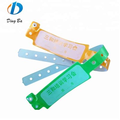 250*25mm PVC βραχιόλι Custom Neon Color πλαστικό βραχιόλι για ταυτοποίηση ξενοδοχείου