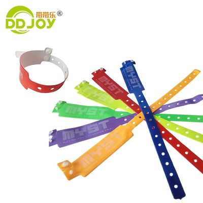 Άλλα υλικά Ευρύ σχήμα Φεστιβάλ Sublimation πλαστικό Pulsera Unisex PVC βραχιόλι