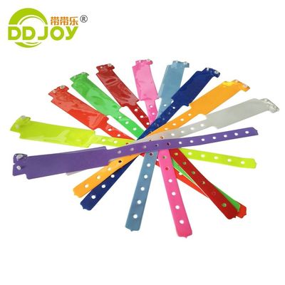 Άλλα υλικά Ευρύ σχήμα Φεστιβάλ Sublimation πλαστικό Pulsera Unisex PVC βραχιόλι