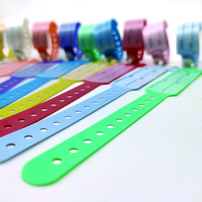 Ελαφριά πλαστική ταυτότητα βραχιόλια για παιδιά Custom βινύλιο ένα φορά βραχιόλι σε διασκέδαση