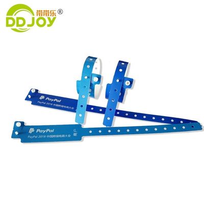 DDJOY Μία φορά Custom PE πλαστικές βραχιόλια για εκδηλώσεις Λογικό Μέγεθος 65 * 20mm