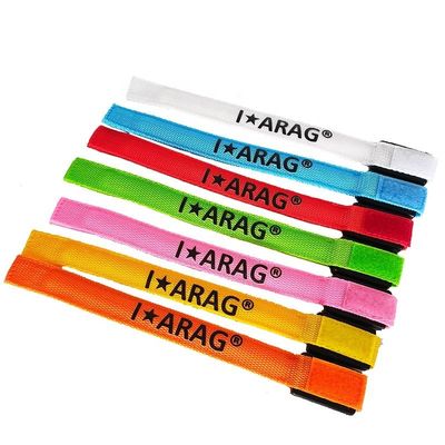 Προσαρμοσμένη εκτύπωση Offset Νάιλον Flashing LED βραχιόλια λάμπουν στο σκοτάδι για εκδηλώσεις συναυλίες