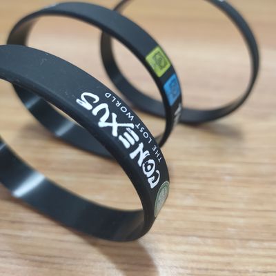 Σιλικόνιο υλικό Custom βραχιόλι αποτύπωσε για εκδηλώσεις 2024 Τμήματα Αδιάβροχο Σιλικόνιο