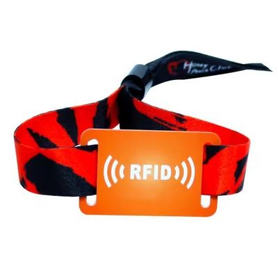 Πάρτι και εκδήλωση RFID βραχιόλια Custom Satin ύφασμα με εκτύπωση λογότυπου 350 * 15mm μέγεθος