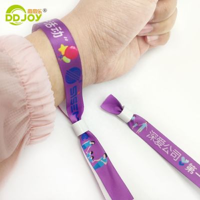 Εικαστικό έργο Custom Logo Sublimation Short Lanyard Woven Disposable Wristband για φεστιβάλ