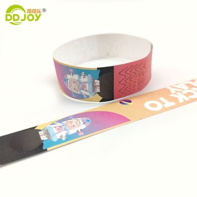 Προσαρμοσμένο λογότυπο Αδιάβροχο Tyvek Band Σειριακό νούμερο βραχιόλι για τη διαχείριση εκδηλώσεων