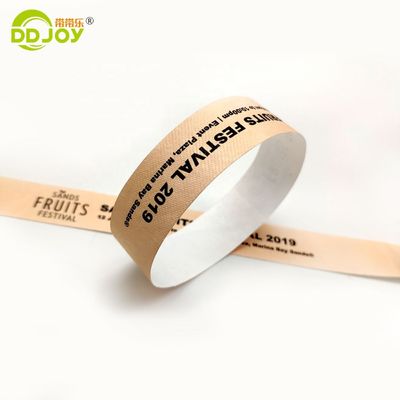 Προσαρμοσμένο λογότυπο Αδιάβροχο Tyvek Band Σειριακό νούμερο βραχιόλι για τη διαχείριση εκδηλώσεων