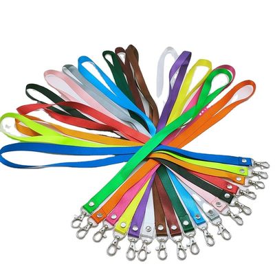 Προσαρμοσμένο θερμαινόμενο μεταφοράς Keychain Neck Strap Polyester κορδόνια για τα κλειδιά 900 * 15 * 0,65mm