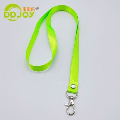 Προσαρμοσμένο θερμαινόμενο μεταφοράς Keychain Neck Strap Polyester κορδόνια για τα κλειδιά 900 * 15 * 0,65mm
