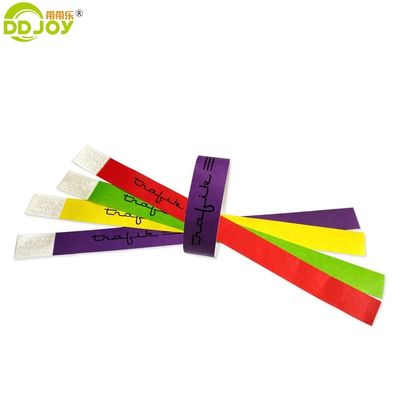 250*25mm και 250*19mm Προσαρμοσμένος κωδικός γραμμών εισόδου Tyvek Χάρτινα βραχιόλια για πάρτι