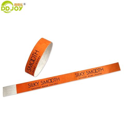 250*25mm και 250*19mm Προσαρμοσμένος κωδικός γραμμών εισόδου Tyvek Χάρτινα βραχιόλια για πάρτι