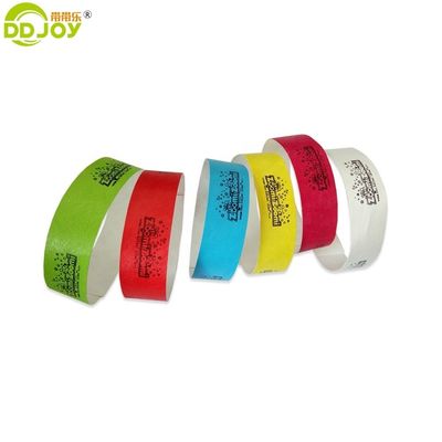 Το Event Party προμηθεύει Custom Tyvek Paper Wrist Bands με τεχνικές ψηφιακής εκτύπωσης